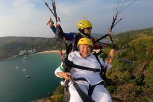 Aventura de parapente em Phuket pela TSA Tailândia