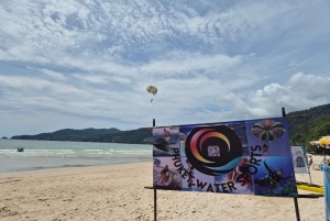 Phuket: aventura de parasailing en la bahía de Patong