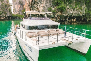 Phuket: James Bondin saari ja Phang Nga -lahden auringonlaskun katamaraanikierros