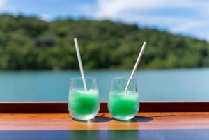 プーケット：パンガー湾ランチとディナー サンセット パーティー クルーズ