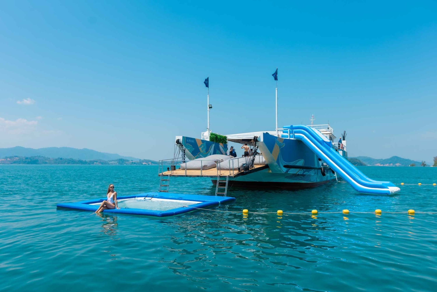 푸켓 팡아 베이 런치 & 디너 선셋 파티 크루즈