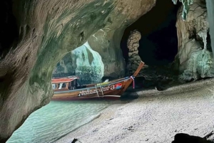 Phuket : sortie en bateau à longue queue privé dans la baie de Phang Nga