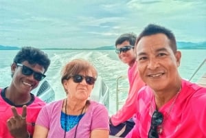Phuket: Snorkling på Phi Phi & Bamboo Islands med motorbåt