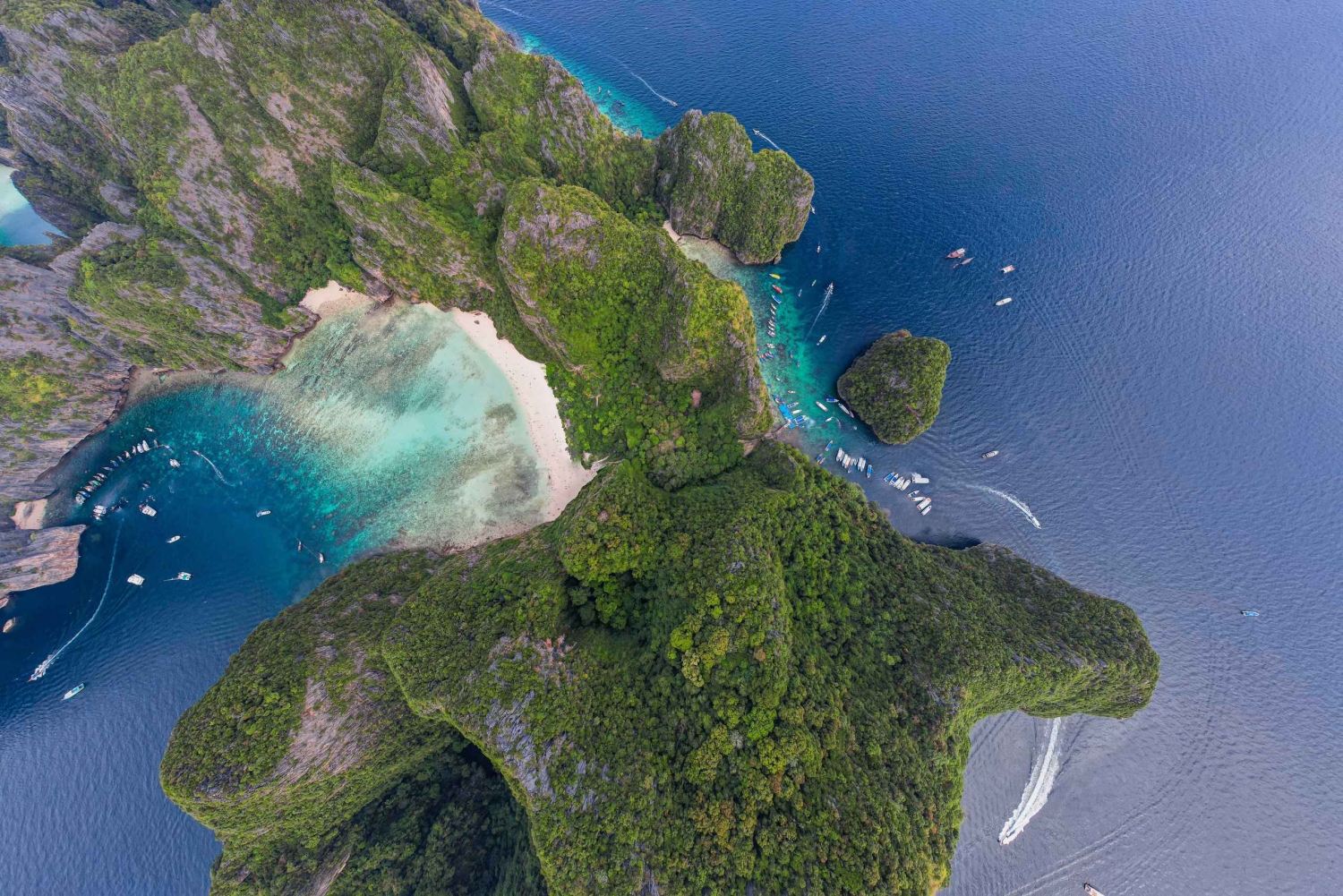 푸켓: 프리미엄 스피드 카타마란으로 즐기는 피피섬, 대나무섬 & 마이톤섬 투어