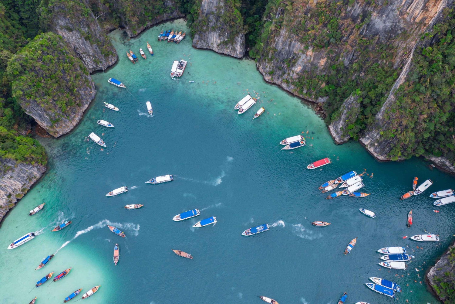 푸켓: 프리미엄 스피드 카타마란으로 즐기는 피피섬, 대나무섬 & 마이톤섬 투어