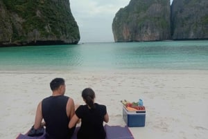 Phuket: Phi Phi Island Sonnenaufgang Gruppe Speedboat Tour