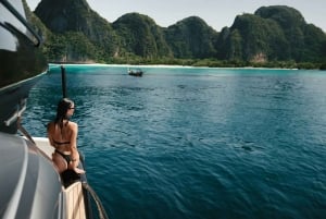 Пхукет: однодневный тур на роскошной яхте по острову Пхи-Пхи и заливу Майя