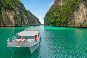 Phuket: Dagsutflykt till Phi Phi-öarna med måltider och transfer
