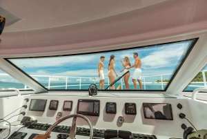 Phuket: Dagsutflykt till Phi Phi-öarna med måltider och transfer