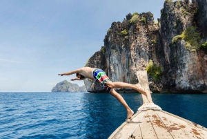 Phuket: Phi Phi Khai tai Maiton Island pikaveneellä/katamaraanilla