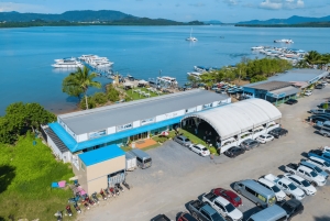 Phuket: Phi Phi Khai tai Maiton Island pikaveneellä/katamaraanilla