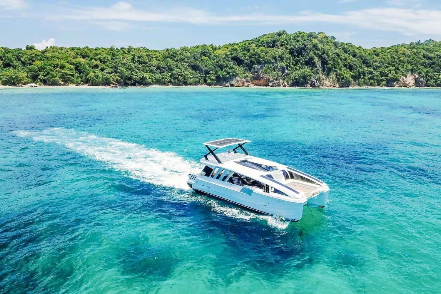Phuket : Excursion d'une journée sur les îles Phi Phi et Maithon en catamaran à moteur
