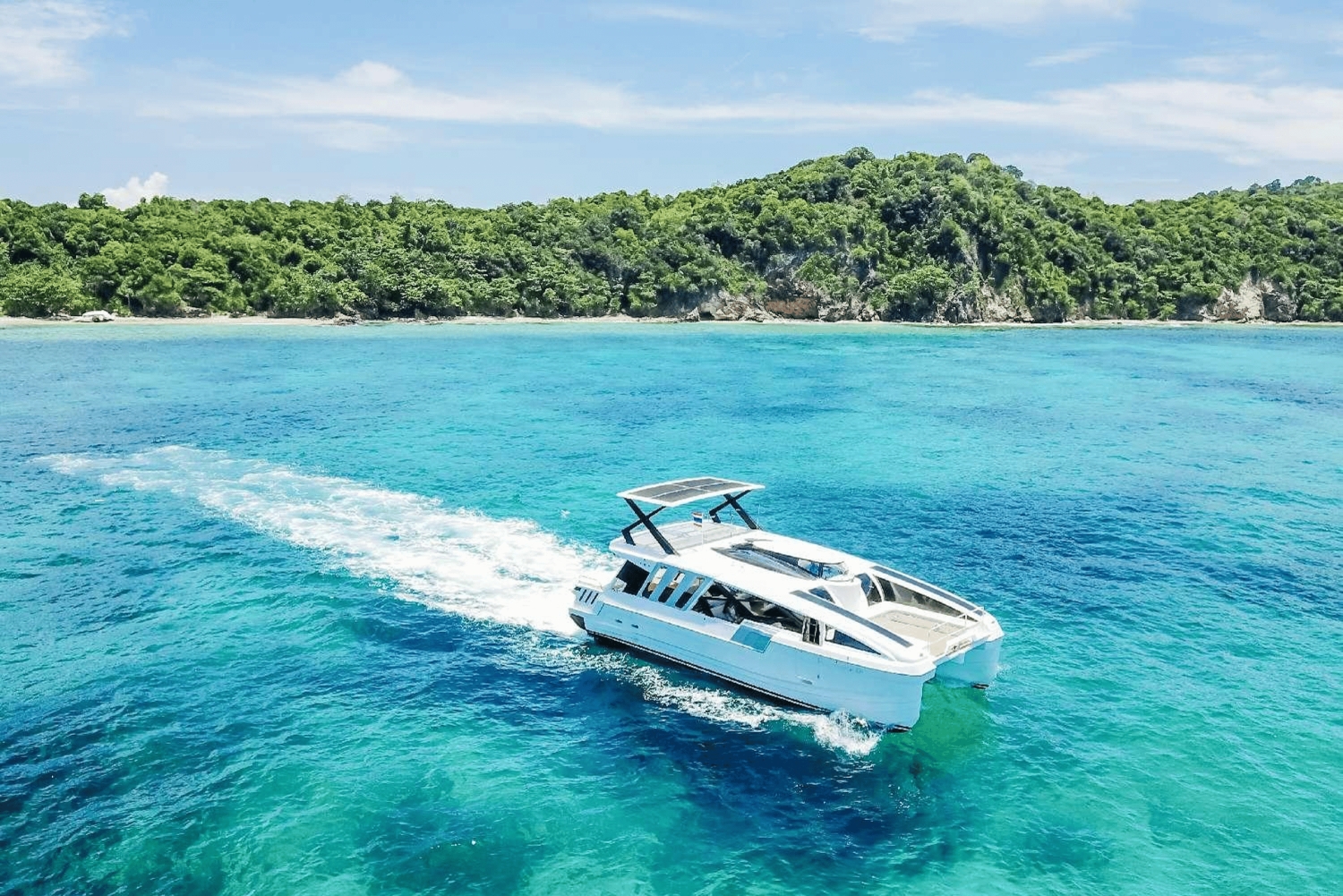 Phuket: Phi Phi & Maithon Island Day Trip by Power Catamaran