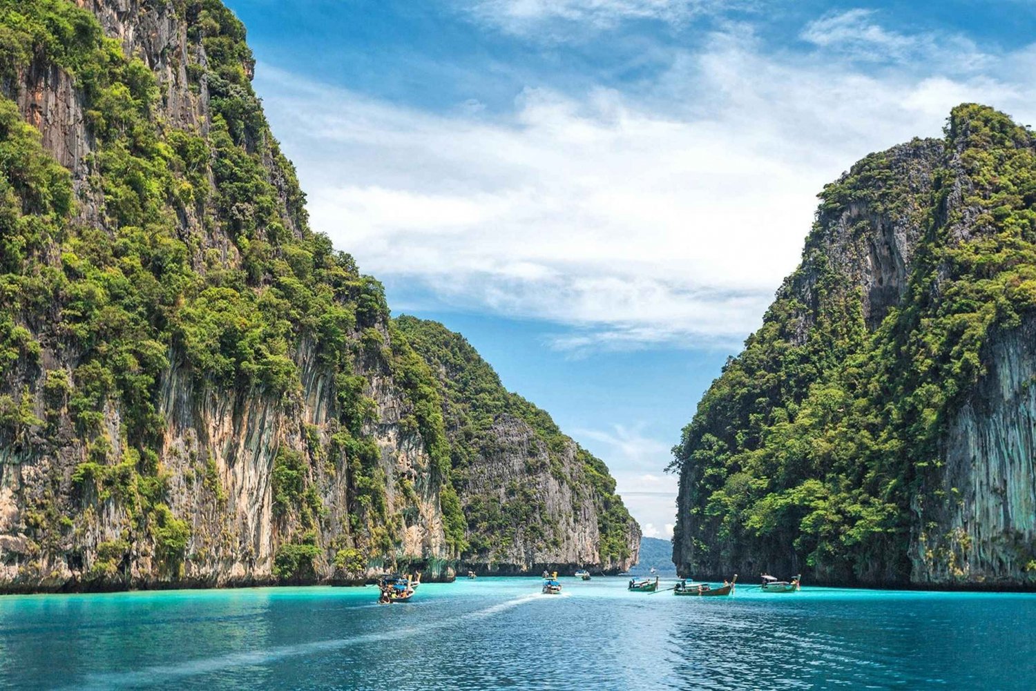 Phuket: Phi Phi, Maya Bay, and Khai Nai Island Day Trip