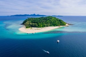Phuket: Bamboo Island og Phi Phi-øyene med hurtiggående katamaran