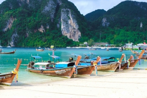 Phuket > Phi Phi: Aventura em um tour privado de cauda longa