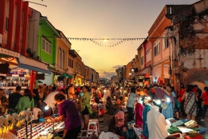 Phuket: Wycieczka po nocnym targu w Phuket z odbiorem z hotelu