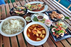 Phuket: casco antiguo de Phuket, kayak, teñido anudado y cena
