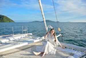 Privé catamaran naar Phi Phi eiland