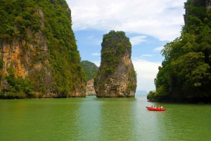 Phuket: Privat båtcharter til James Bond Island