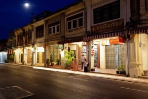 Phuket: Privat bil eller minibuss med förare