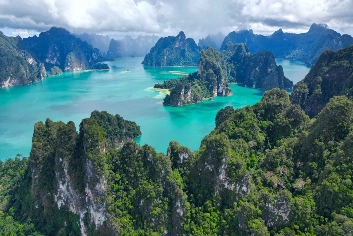 Phuket: Private Tagestour Khao Sok mit Bootstour zum See und Mittagessen