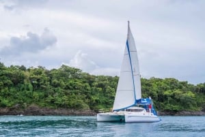 Phuket : Croisière privée au coucher du soleil en catamaran