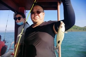 Phuket: Aluguel de barco de pesca particular e aventura de mergulho com snorkel