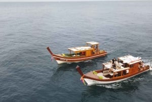 Phuket: Privat luksusbåt med lang hale til Raya og Coral
