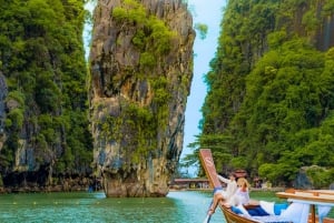 プーケットパンガー湾へのプライベート・ヴィンテージ・ボート・トリップ