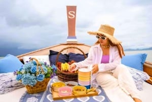 プーケットパンガー湾へのプライベート・ヴィンテージ・ボート・トリップ