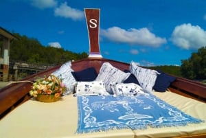 プーケットパンガー湾へのプライベート・ヴィンテージ・ボート・トリップ