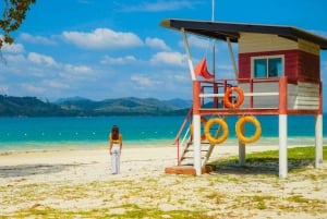 プーケットパンガー湾へのプライベート・ヴィンテージ・ボート・トリップ