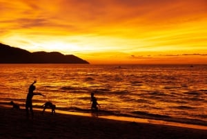 Phuket: crociera privata al tramonto su un longtail boat di lusso