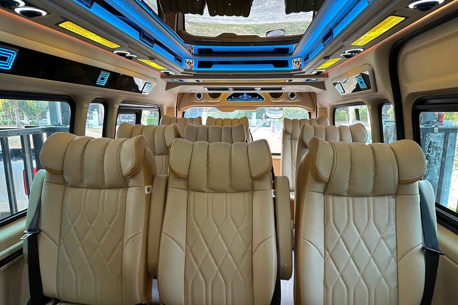 Phuket: Aluguer de carrinha privada com motorista para um dia inteiro