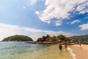 Phuket: PromthepCape, svømmetur Ya-Nui Beach, Buddha, Chalong Temple