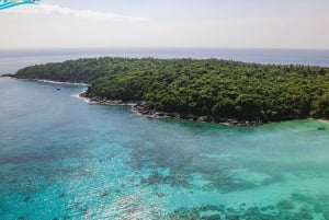 Phuket: Racha ja Banana Beach pikaveneellä lounaalla.