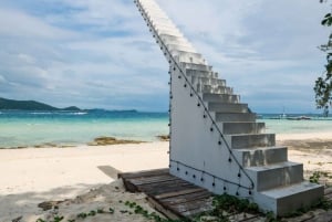 Phuket: Racha ja Banana Beach pikaveneellä lounaalla.