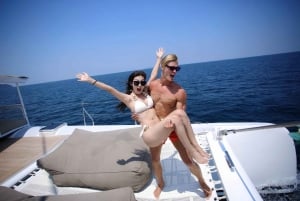 Phuket: Racha og Coral Island Catamaran-dagstur med DJ-fest