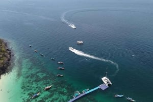Phuket: Racha og Coral Island Catamaran-dagstur med DJ-fest