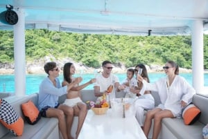 Phuket: Racha og Coral Island Catamaran-dagstur med DJ-fest
