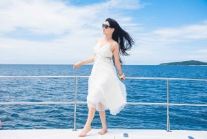 푸켓: 라차와 코랄 아일랜드 카타마란 데이 트립 DJ 파티