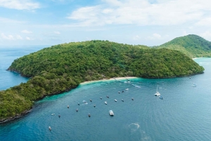 Phuket: Racha och Coral Island Sunset Catamaran Party Tour