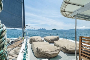 Phuket: Racha och Coral Island Sunset Catamaran Party Tour