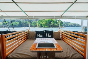 Phuket: Racha och Coral Island Sunset Catamaran Party Tour