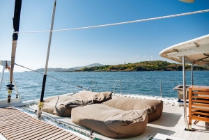 Phuket: Racha och Coral Island Sunset Catamaran Party Tour