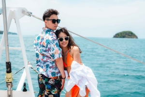 Phuket: Racha och Coral Island Sunset Catamaran Party Tour