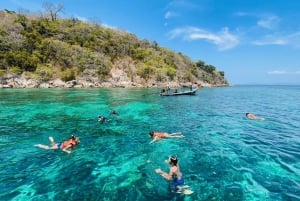 プーケット:ラチャ島とコーラル島へのスピードボートツアー(ランチ付き)