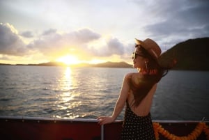 Phuket: Racha & Coral Island Catamarantocht met schuimfeest