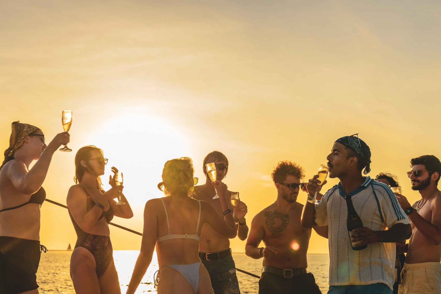 Phuket: Racha i Wyspa Koralowa - 1-dniowa wycieczka jachtem OMBRE Yacht